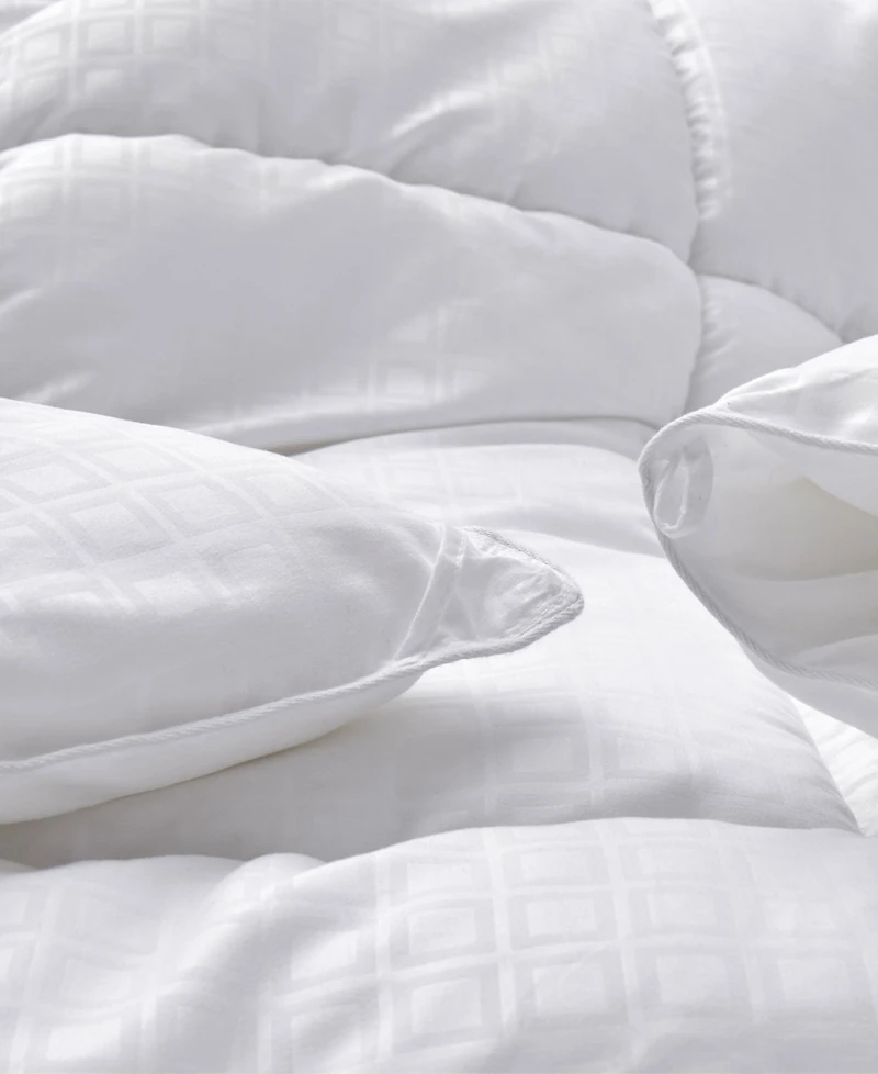 Unikome Hotel Quality Down Alternative Comforter