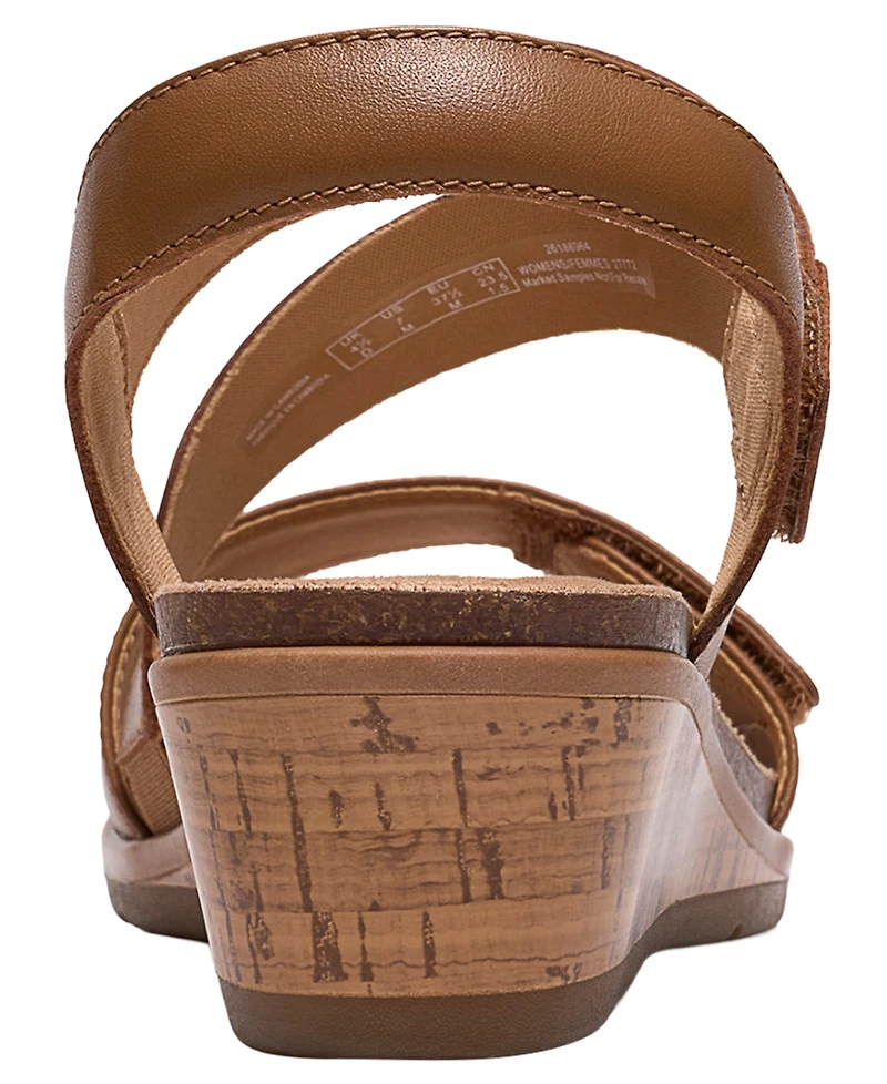 Clarks Women's Kacha Wave Round Toe Sandals