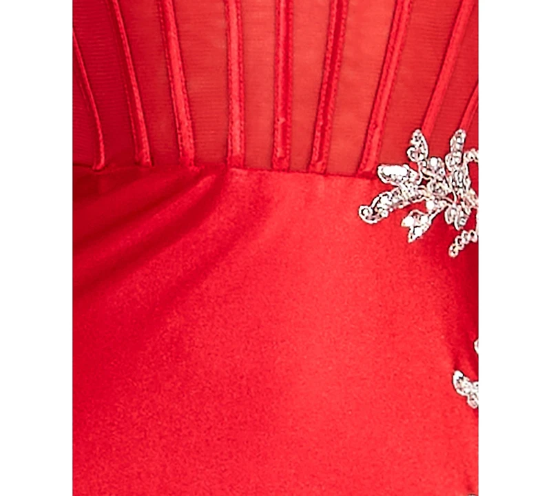 B Darlin Juniors' Spaghetti Straps Sweetheart Neck Gown