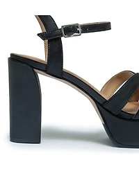 Bernardo Footwear Women's Vittoria Platform Sandal