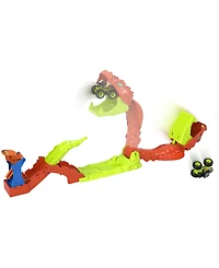 Hot Wheels Monster Trucks Snake Slam Takedown Playset