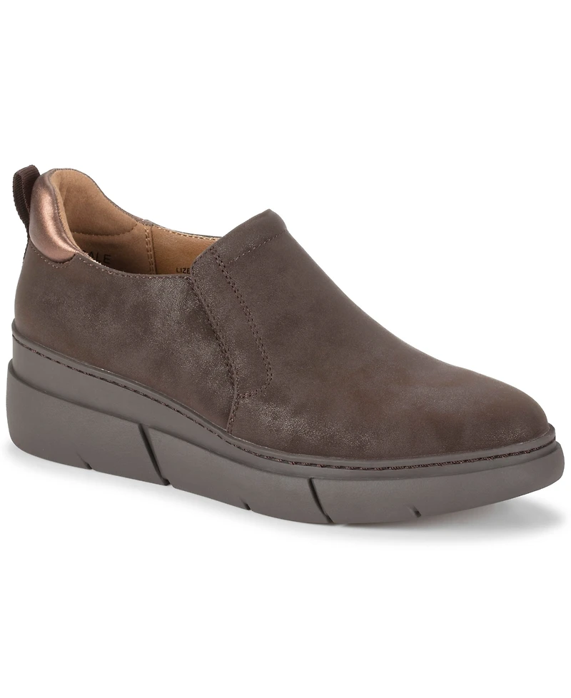 Baretraps Women's Lizett Slip-On Wedge Ankle Booties