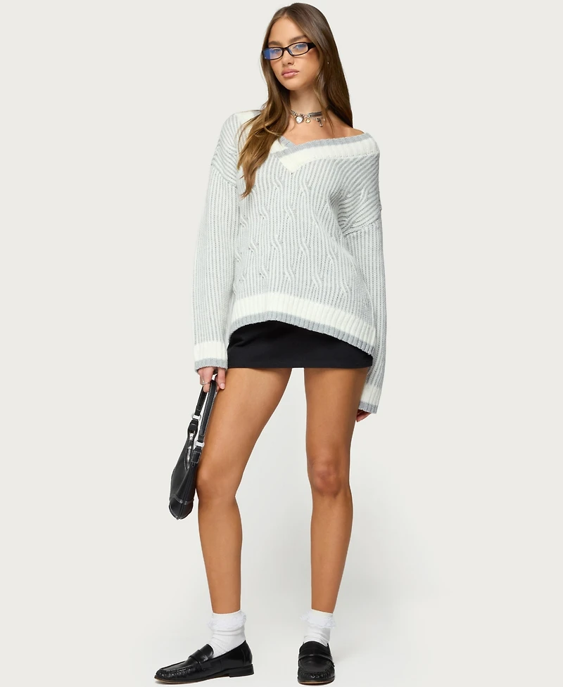 Edikted Women's Lila V Neck Cable Knit Sweater