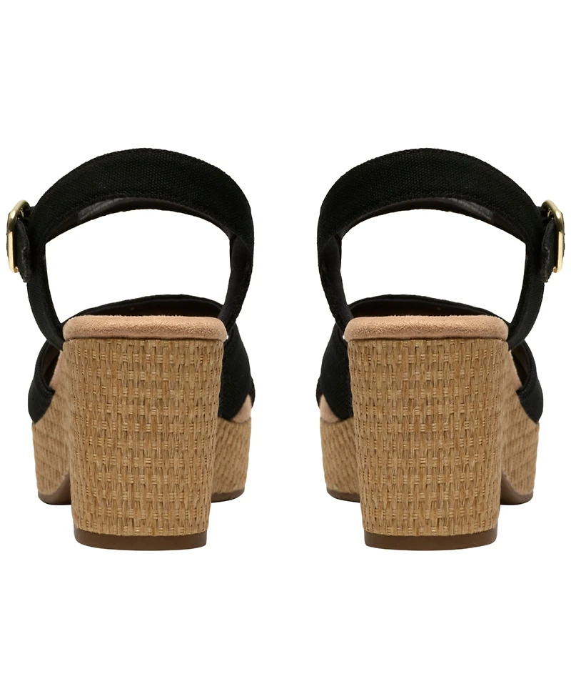 Clarks Women's Nerisa Twist Round Toe Wedge Sandals