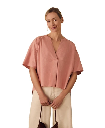 Celtic & Co. Women's Short Sleeve V-Neck Dipped Hem Blouse