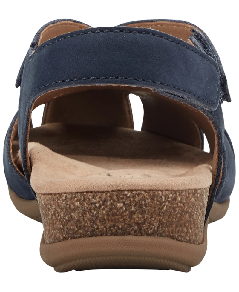 Earth Women's Brentia Leather Criss-Cross Flat Sandals