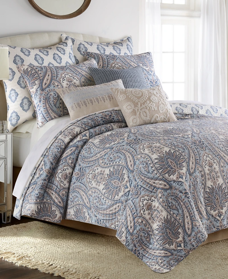 Levtex Kasey Damask Reversible -Pc. Quilt Set