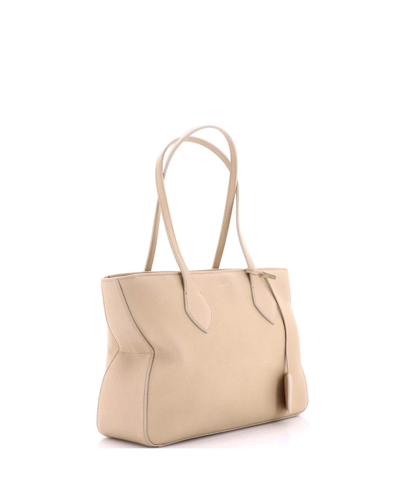 Pre-Owned Salvatore Ferragamo Medium Fold Side Star Tote Leather