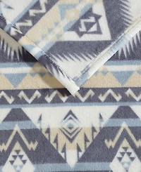 Wrangler Jesse Printed Plush Throw, 70" X 50"