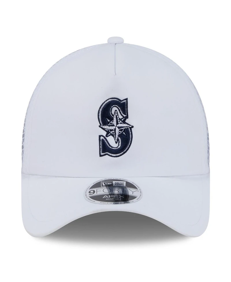New Era Men's White Seattle Mariners 2026 Batting Practice Apex 9FORTY Adjustable Trucker Hat