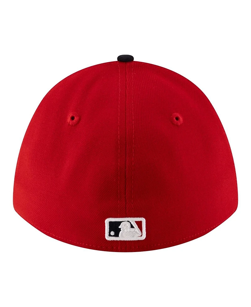 New Era Men's Red Cleveland Guardians Player Replica 39THIRTY M-Crown Flex Hat