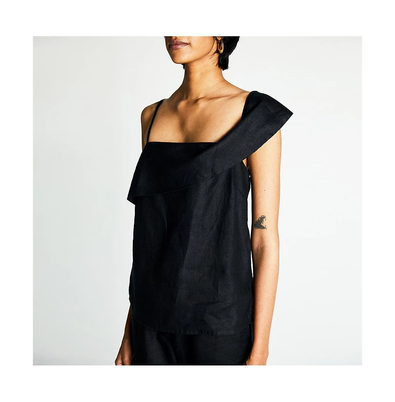 Reistor Women's The Wandering Wave top Black