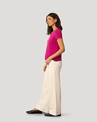 Cable & Gauge Women's V neck Patch Pocket Tee