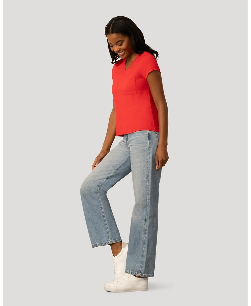 Cable & Gauge Women's V neck Patch Pocket Tee