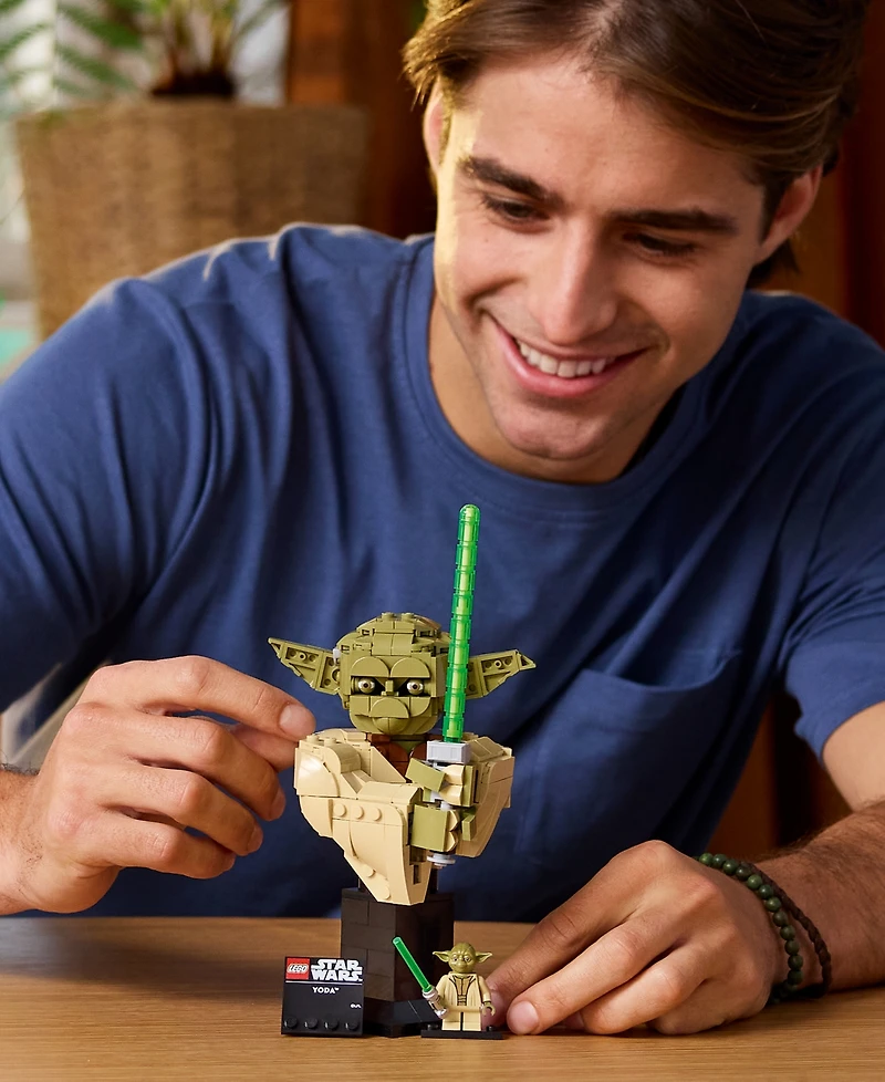 Lego Star Wars: Attack of the Clones Yoda Bust 75438 Building Set, 399 Pieces