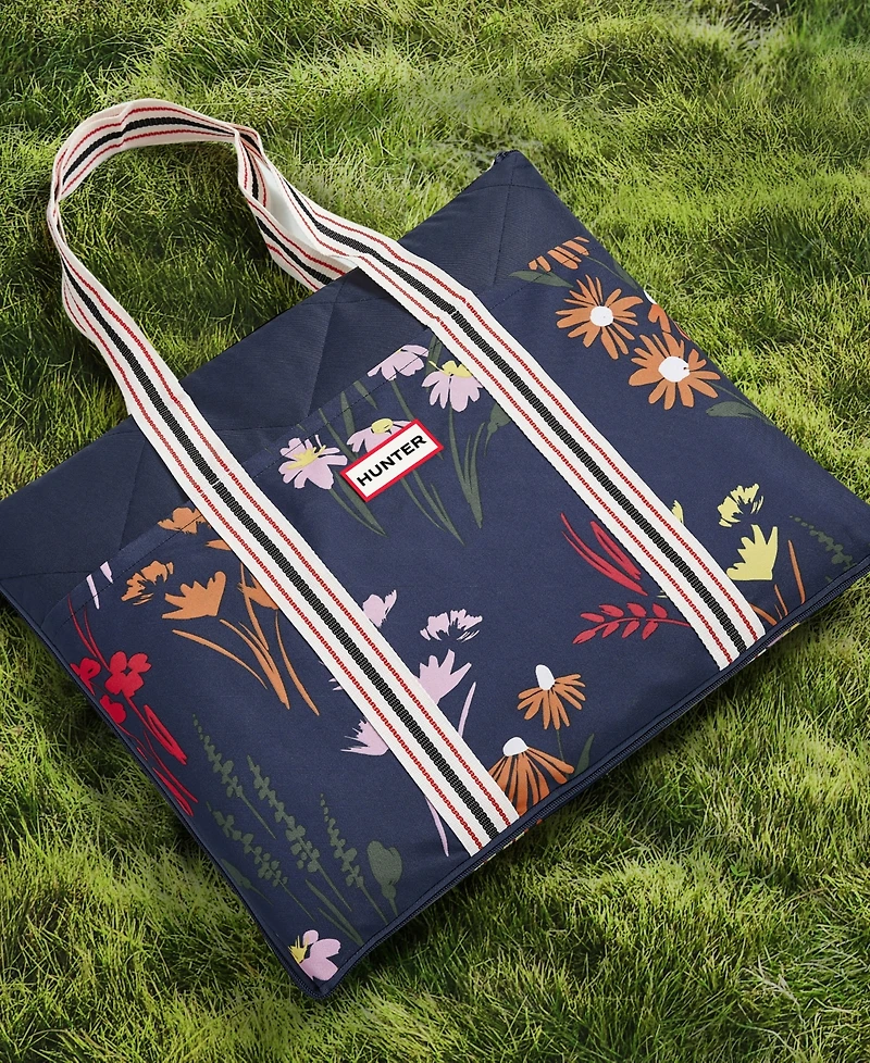 Hunter Designer Outdoor Blanket with Easy Carry Handles Tote Bag, 60" x 72"