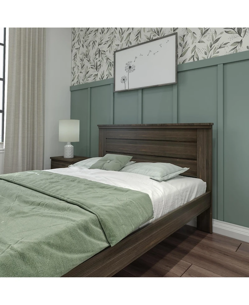 Max & Lily Farmhouse Queen Panel Bed