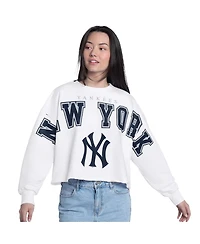 G-iii 4Her by Carl Banks Women's White New York Yankees Bleachers Cropped Pullover Sweatshirt