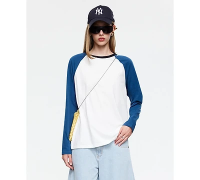 Lioness Women's Crew Neck Baseball T-Shirt