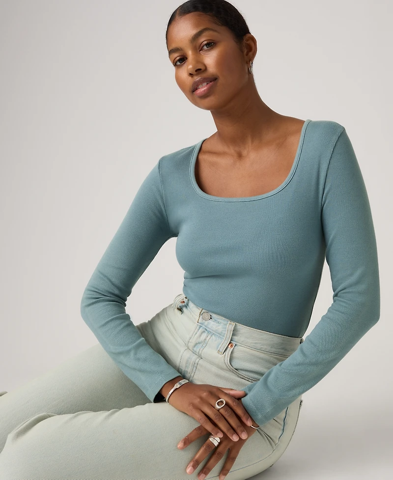 Levi's Juniors' Essential Scoop Neck T-Shirt