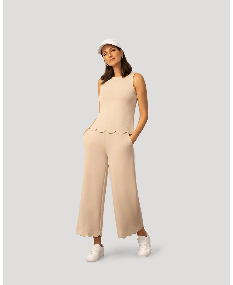 Cable & Gauge Women's Scallop Trim Top and Capri Pant Set