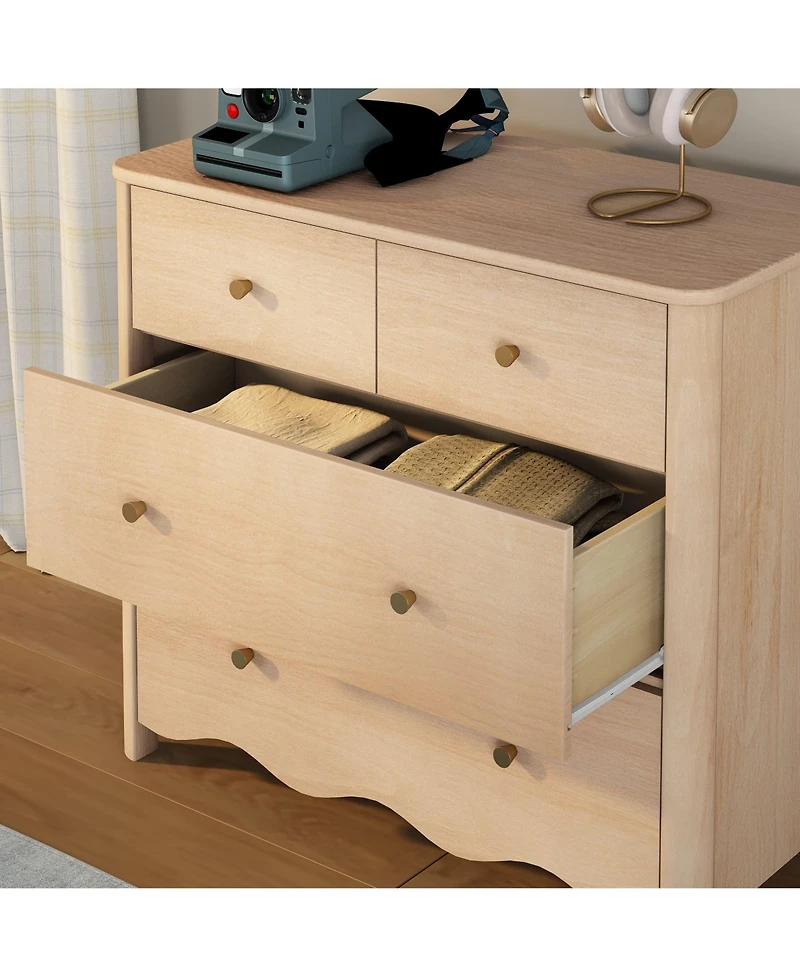 Max and Lily Sutton 4 Drawer Dresser