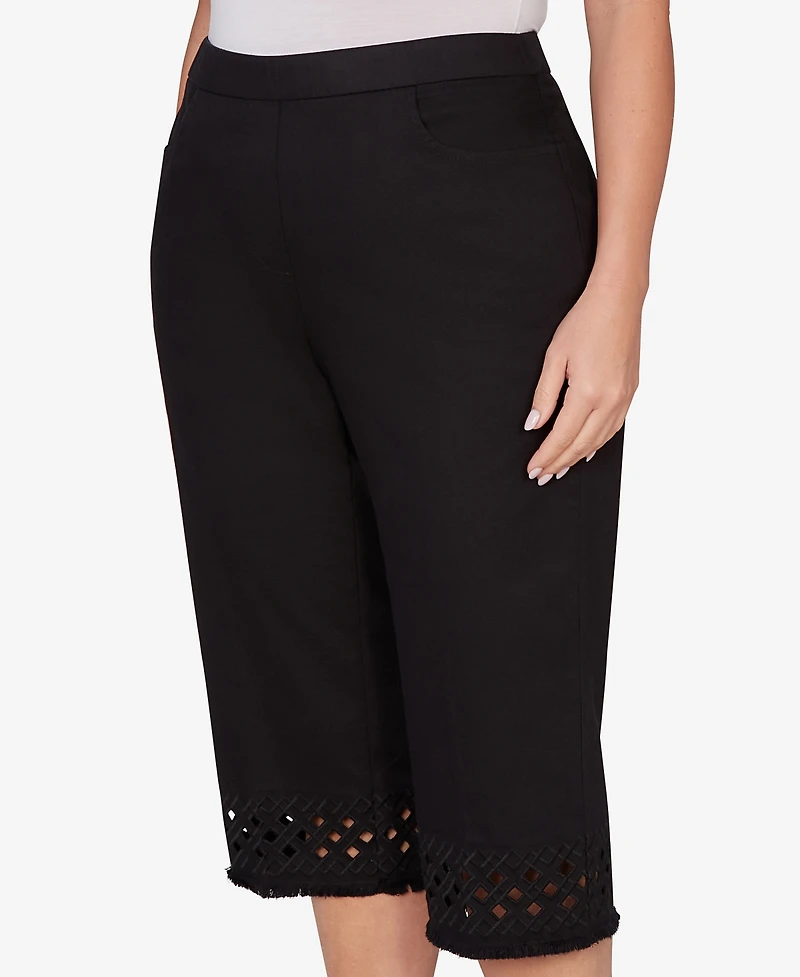 Alfred Dunner Plus Detail Driven Geometric Cut-Out Flat-Front Capri Pants