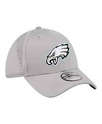 New Era Men's Gray Philadelphia Eagles Perforated 39THIRTY Flex Hat
