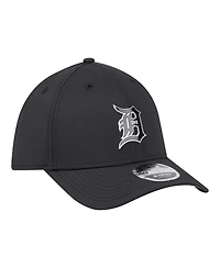 New Era Men's Black Detroit Tigers Metallic 39THIRTY M-Crown Flex Hat