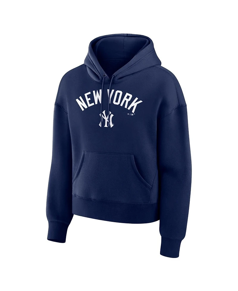 Fanatics Women's Navy New York Yankees Lockup Legacy Fleece Hoodie