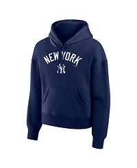 Fanatics Women's Navy New York Yankees Lockup Legacy Fleece Hoodie