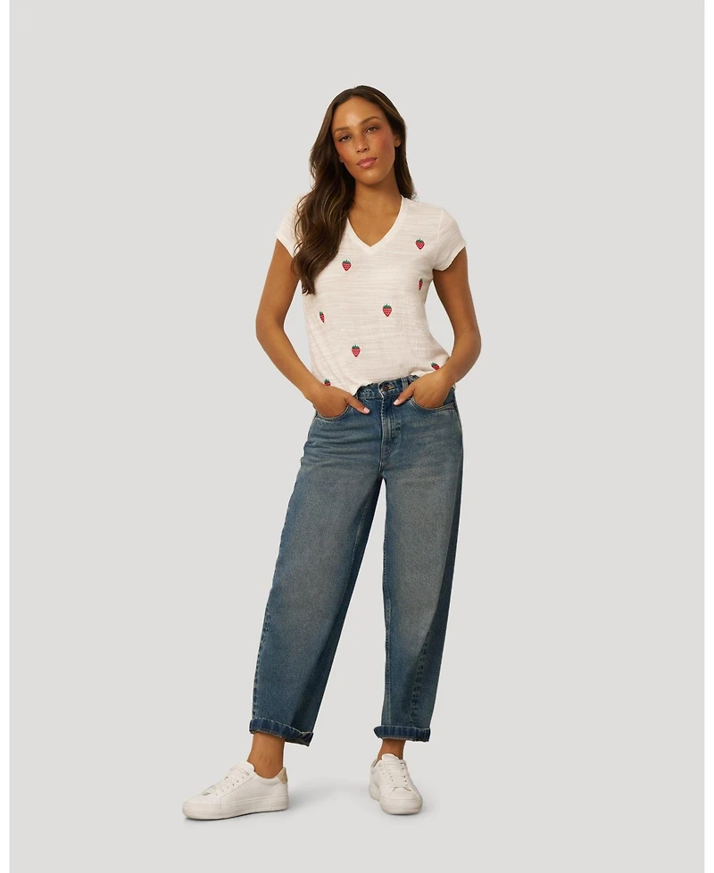 Cable & Gauge Women's Crinkle Vneck Embroidered Tee