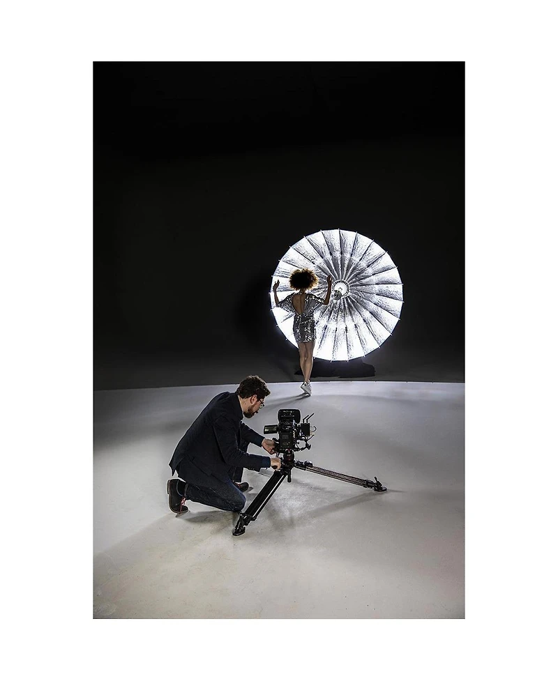 Manfrotto Nitrotech 608 Series Fluid Video Head with 645 Fast Twin Leg Carbon Fiber Tripod and Mid-Level Spreader