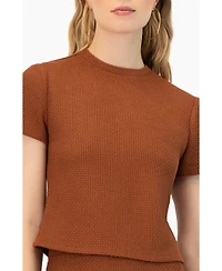 Ivonne Women's Textured Knit Short Sleeve Top