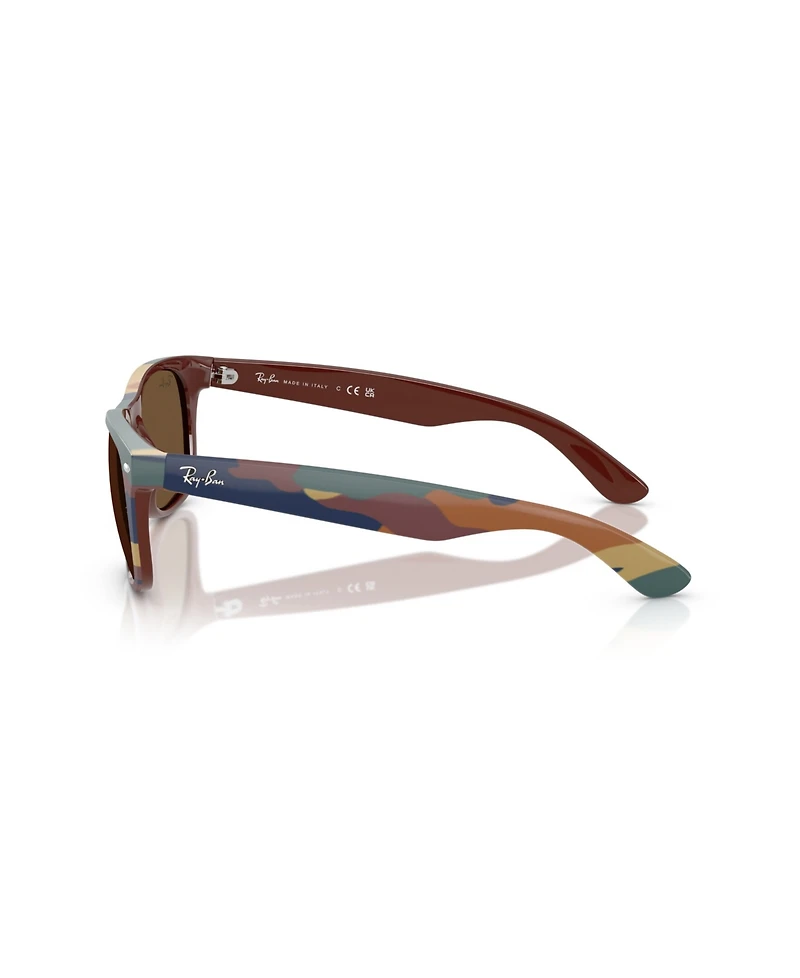 Ray-Ban Unisex New Wayfarer Classic Square Sunglasses, RB2132
