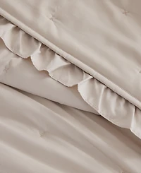 Linery & Co Dot Stitch Ruffled Quilt Set With Shams