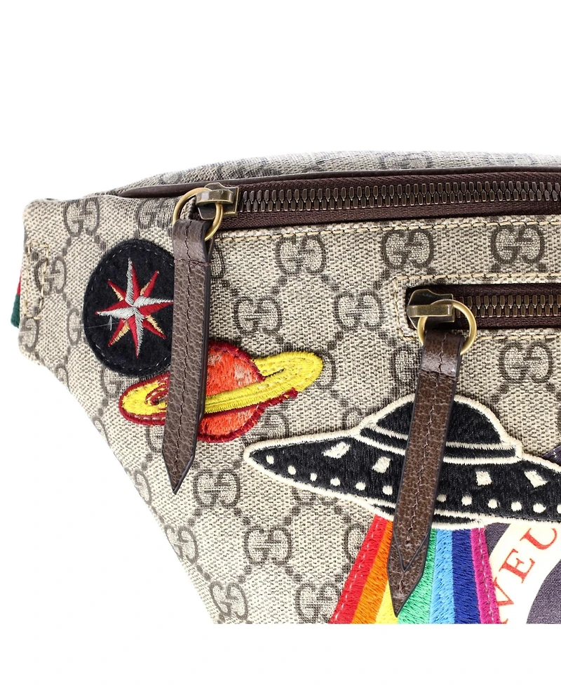 Pre-Owned Gucci Courrier Zip Belt Bag Gg Coated Canvas with Applique