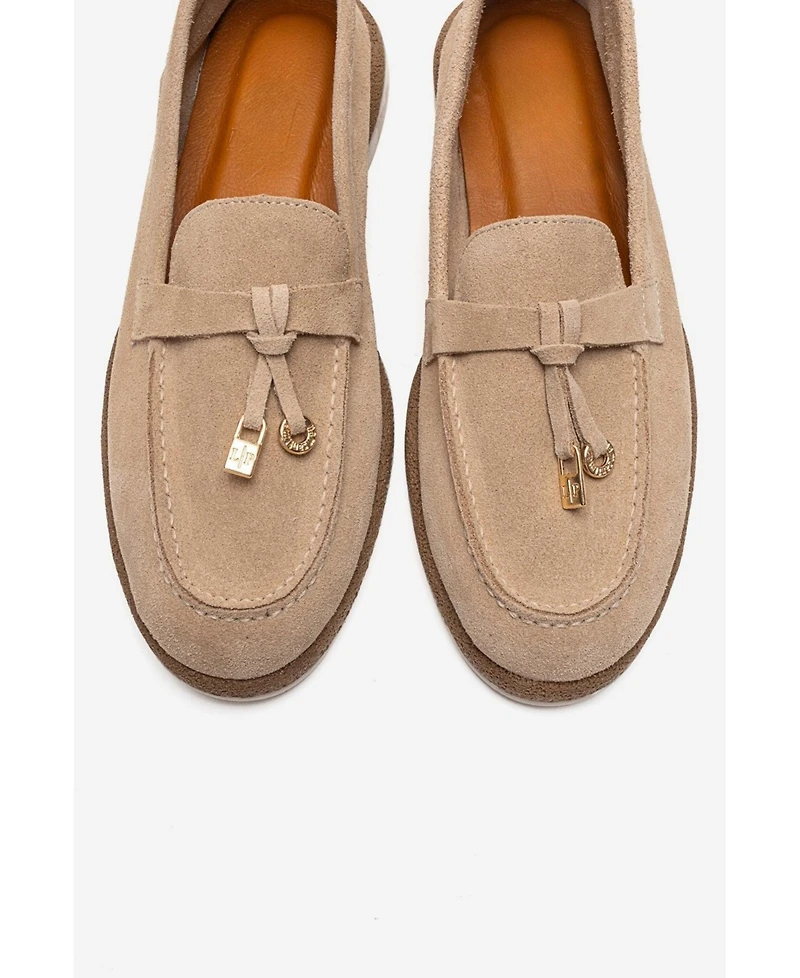 Forever & Always Shoes Women's Ilvena Leather Loafer