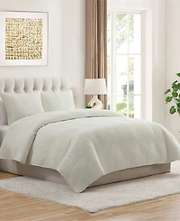 Vcny Home Sands 3-Piece Curved Quilt Set