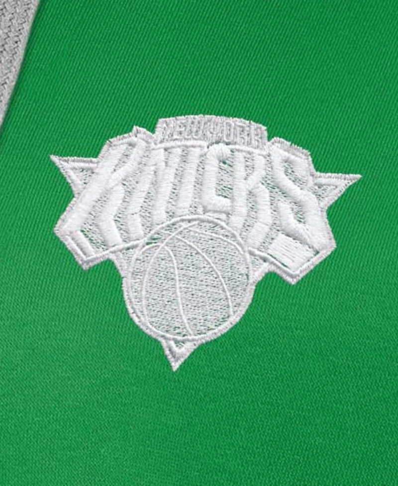 Antigua Women's Kelly Green New York Knicks St. Patrick's Day Victory Pullover Hoodie