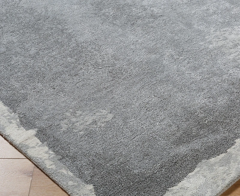 Surya Kavita Kvt-2323 6' x 9' Area Rug
