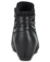 Baretraps Women's Payten Zipper Booties