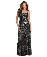 Betsy & Adam Women's Sweetheart Neck Gown