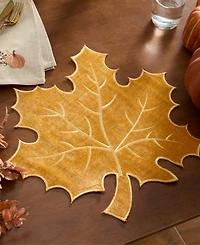 Elrene Textured Fabric Leaf Placemat