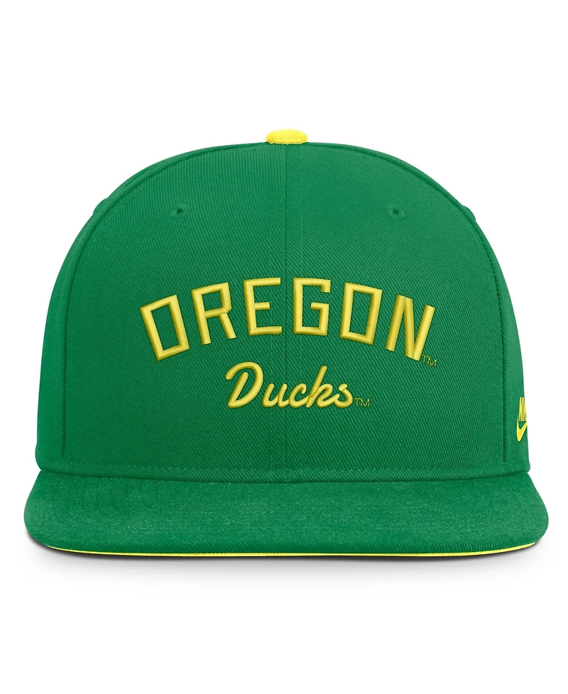 Nike Men's Green Oregon Ducks Legacy Snapback Hat