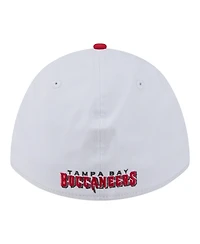 New Era Men's White/Red Tampa Bay Buccaneers Patch 39THIRTY A-Frame M-Crown Perforated Flex Hat
