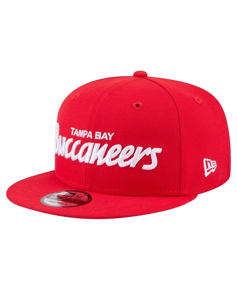 New Era Men's Red Tampa Bay Buccaneers Core Team Script 9FIFTY Snapback Hat