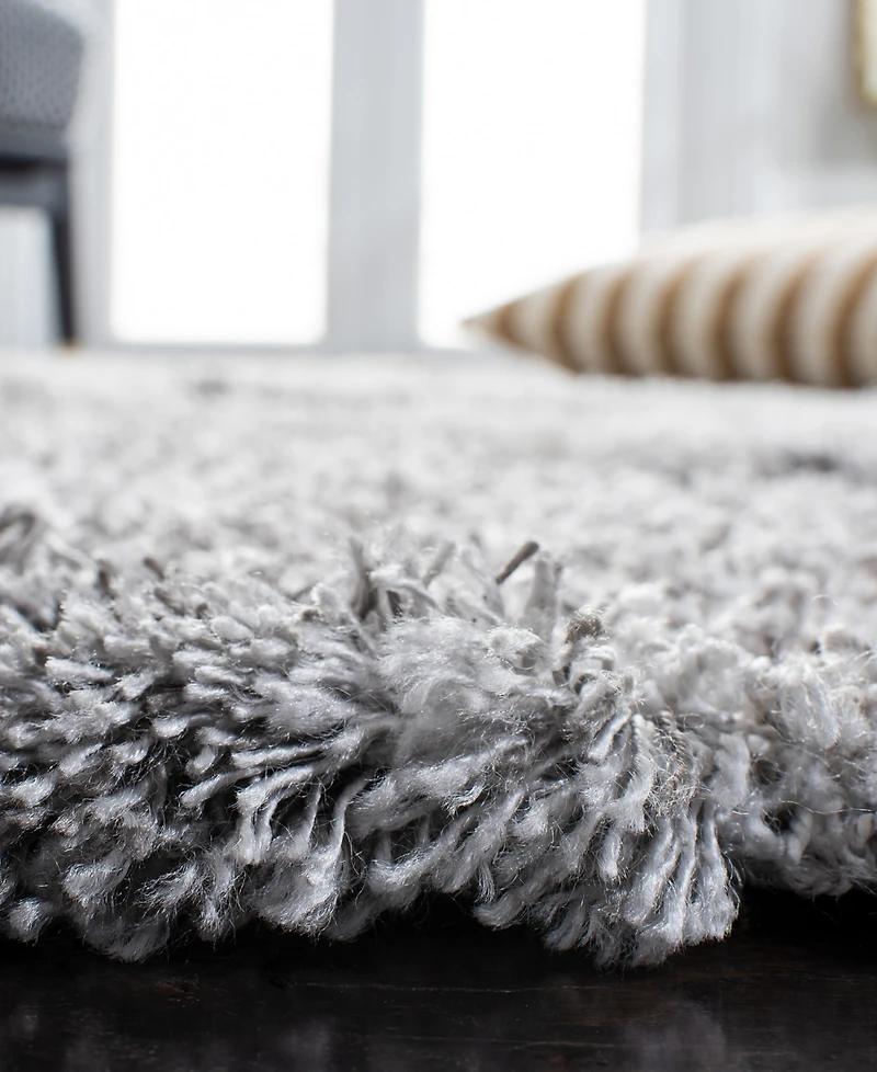Safavieh 93" x 9" x 9" 8'x10' Area Rug