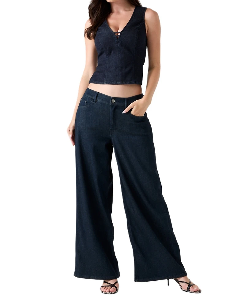 Guess Women's Briley Plunging V-Neck Cropped Sleeveless Denim Top
