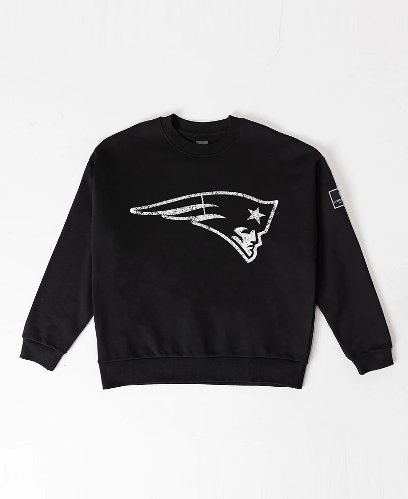 Gameday Couture Women's New England Patriots Oversized Dropped-Shoulder Sweatshirt